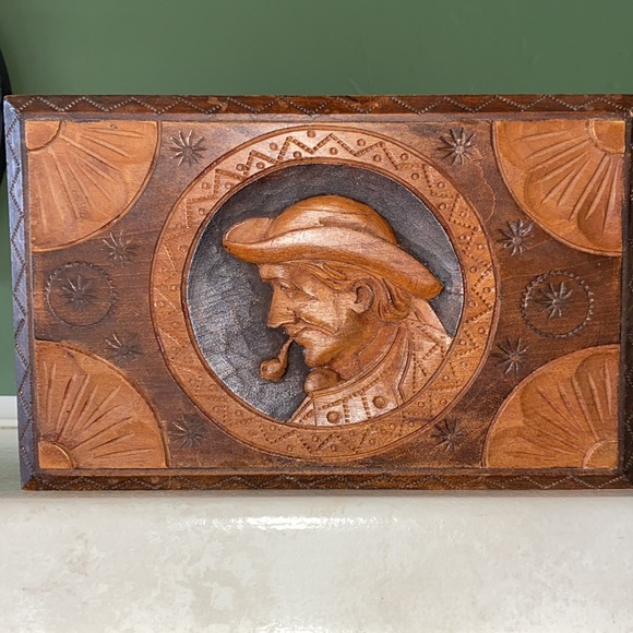 Vintage Carved Wood Box With Attached Lid - Picture 2 of 14